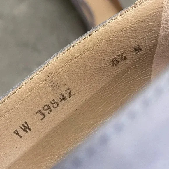 Stuart Weitzman Dove Gray Kitten Heel - Picture 5 of 11